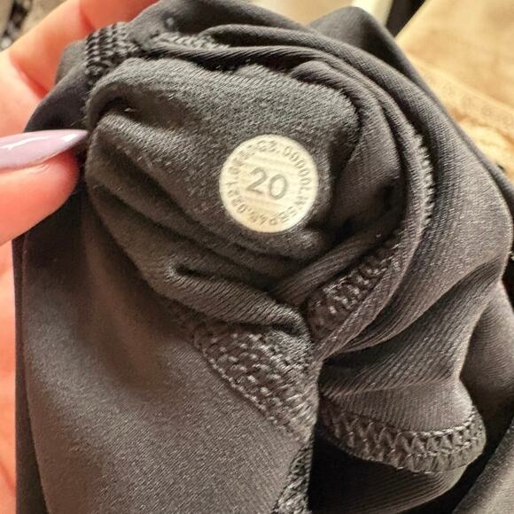 Lululemon Black Ankle Full Length Leggings Plus Size 20 - Picture 7 of 7